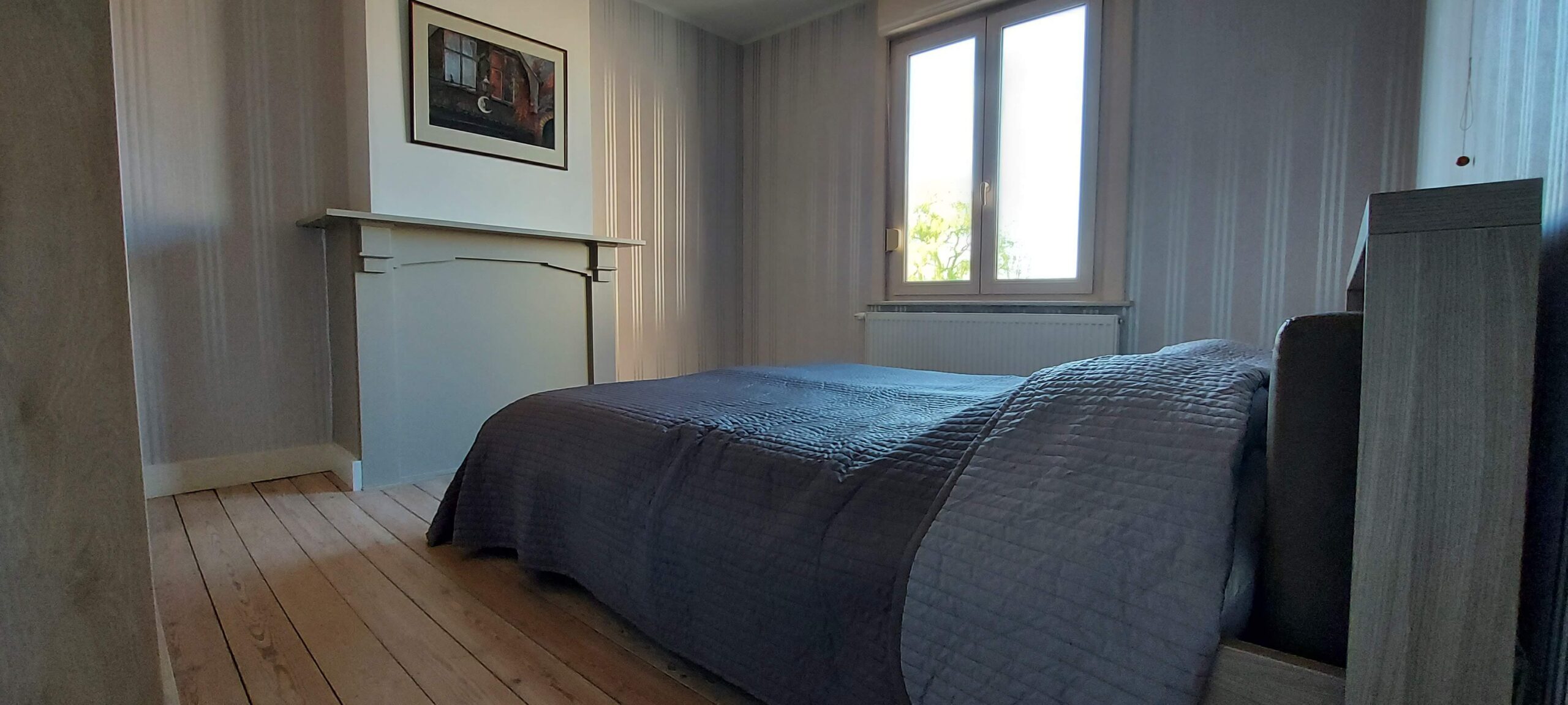 Slaapkamer met dubbel bed